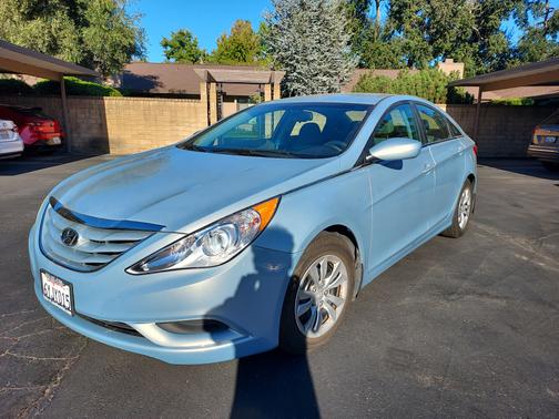 2013 Hyundai SONATA GLS