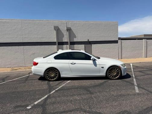 White 2011 BMW 335 i