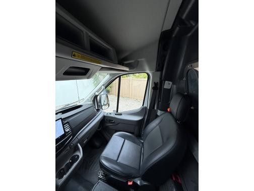 2022 Ford Transit-250 Base