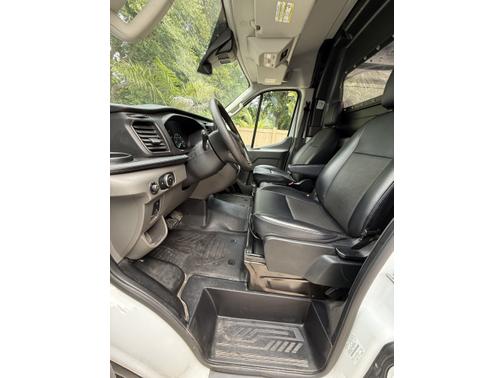 2022 Ford Transit-250 Base