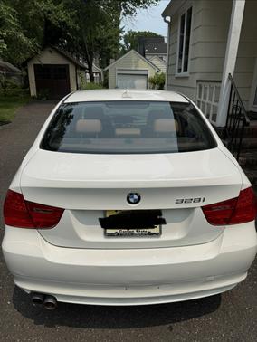 White 2011 BMW 328 i xDrive