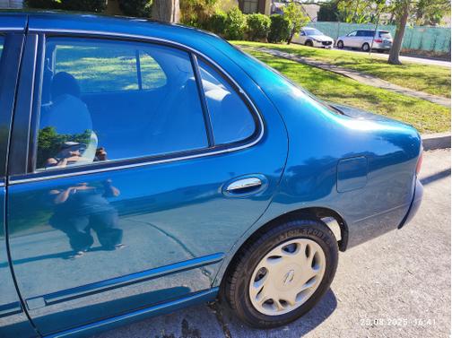 1997 Nissan Altima SE