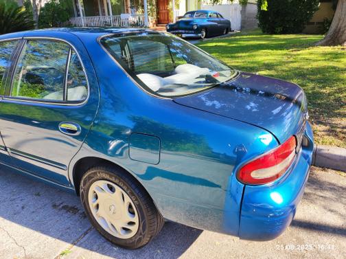1997 Nissan Altima SE