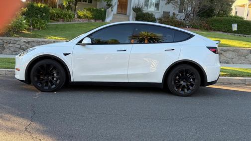 White 2023 Tesla Model Y Long Range