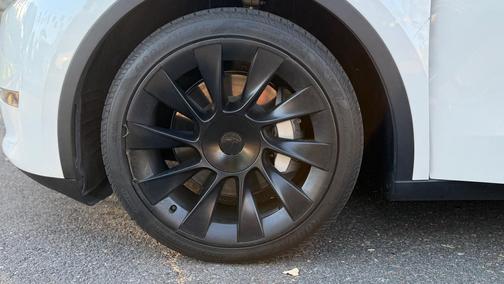 White 2023 Tesla Model Y Long Range