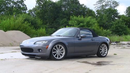 Gray 2008 Mazda MX-5 Miata Grand Touring