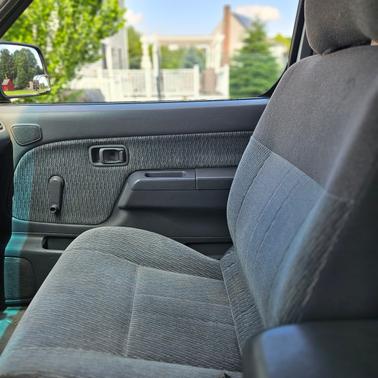 Silver 2000 Nissan Frontier XE King Cab