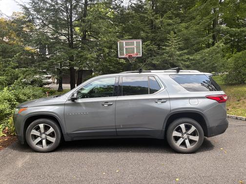 Gray 2018 Chevrolet Traverse LT Leather
