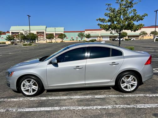 Gray 2014 Volvo S60 T5