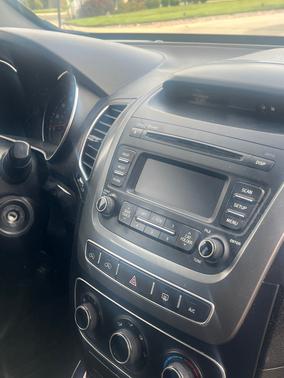 Gray 2014 Kia Sorento LX