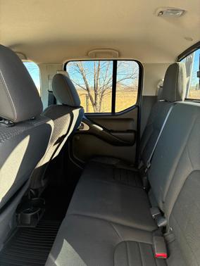 White 2019 Nissan Frontier PRO-4X