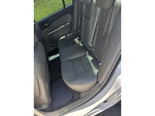 White 2010 Ford Fusion Hybrid Base