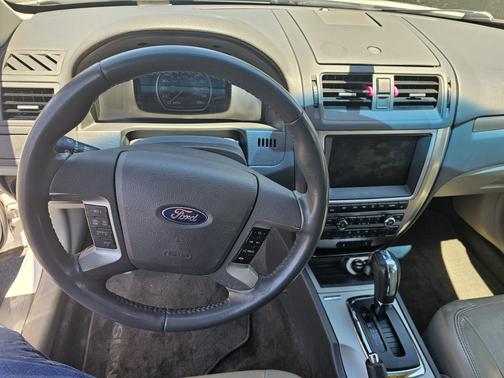White 2010 Ford Fusion Hybrid Base