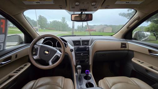 Beige 2010 Chevrolet Traverse LT