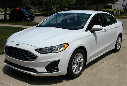 White 2020 Ford Fusion SE