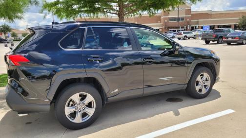 2022 Toyota RAV4 Hybrid LE