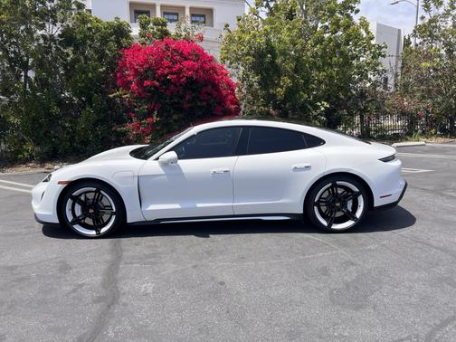 2021 Porsche Taycan Taycan