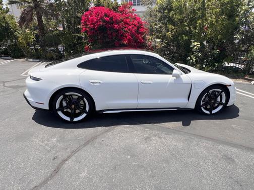 2021 Porsche Taycan Taycan