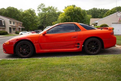 Red 1995 Mitsubishi 3000GT SL