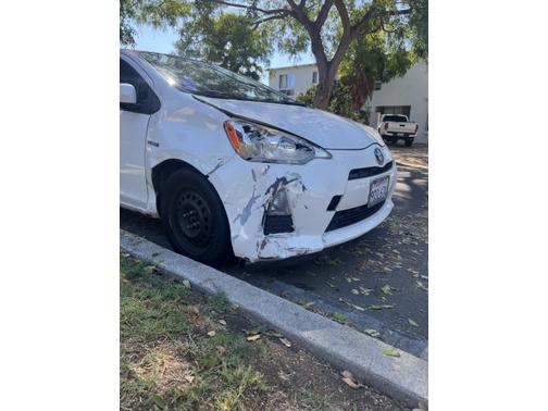 2014 Toyota Prius c One