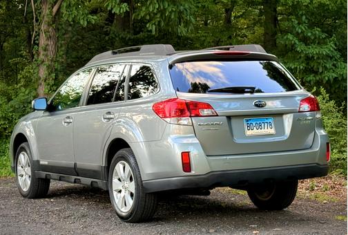2010 Subaru Outback 2.5 i Premium