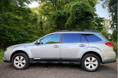 2010 Subaru Outback 2.5 i Premium