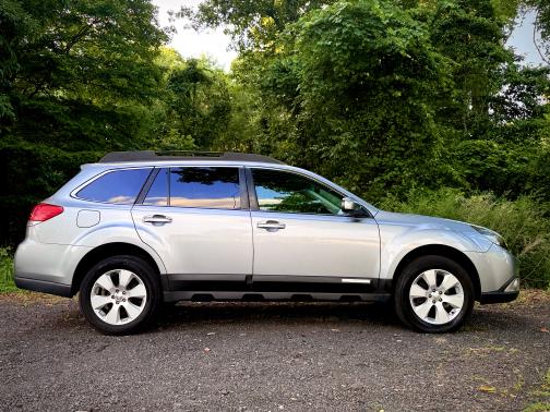 2010 Subaru Outback 2.5 i Premium