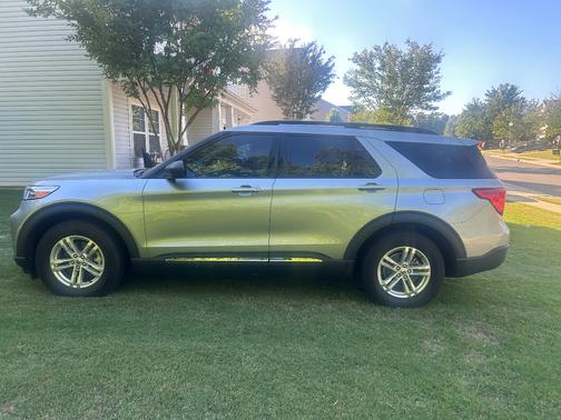 Silver 2022 Ford Explorer XLT
