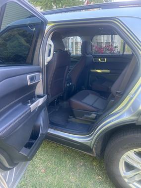 Silver 2022 Ford Explorer XLT
