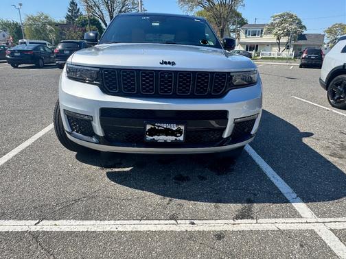 Silver 2023 Jeep Grand Cherokee L Summit Reserve