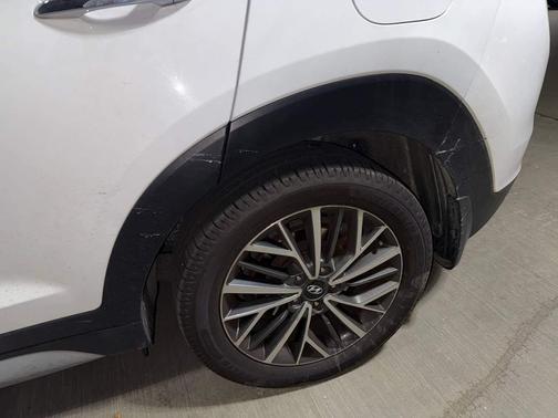 White 2021 Hyundai TUCSON Limited