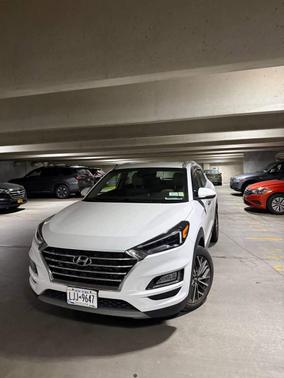 White 2021 Hyundai TUCSON Limited