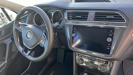White 2020 Volkswagen Tiguan 2.0T SE