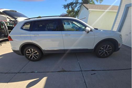 White 2020 Volkswagen Tiguan 2.0T SE