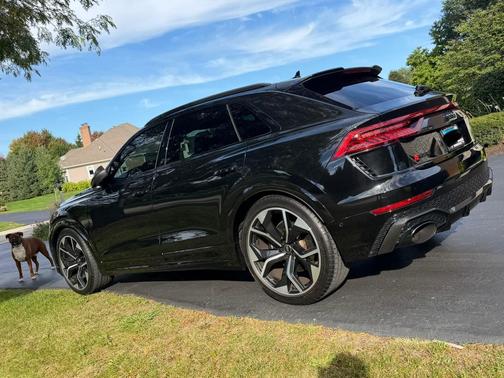 Black 2023 Audi RS Q8 4.0T