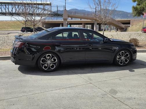 2016 Ford Taurus SHO