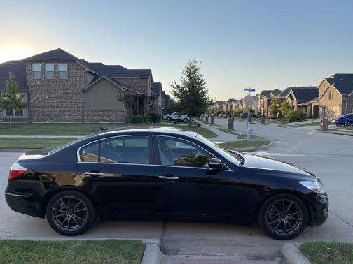 Black 2009 Hyundai Genesis 3.8