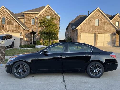 Black 2009 Hyundai Genesis 3.8
