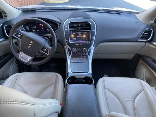 White 2020 Lincoln Nautilus Standard