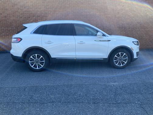 White 2020 Lincoln Nautilus Standard