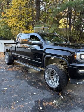 Black 2017 GMC Sierra 1500 Denali