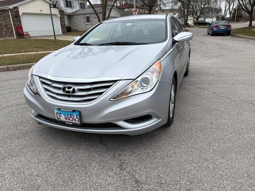 2013 Hyundai SONATA GLS