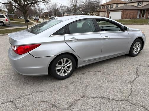2013 Hyundai SONATA GLS