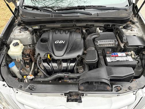 2013 Hyundai SONATA GLS