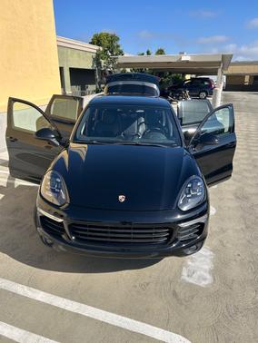 Black 2018 Porsche Cayenne Cayenne S E-Hybrid