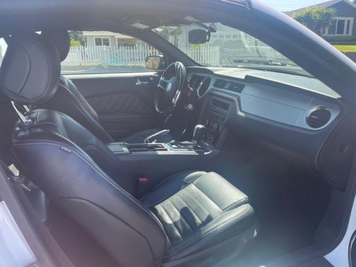 2014 Ford Mustang V6 Premium