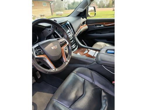 2018 Cadillac Escalade ESV Luxury