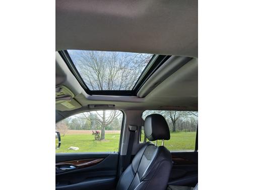 2018 Cadillac Escalade ESV Luxury