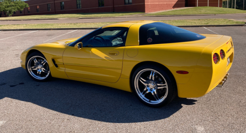 2000 Chevrolet Corvette Base