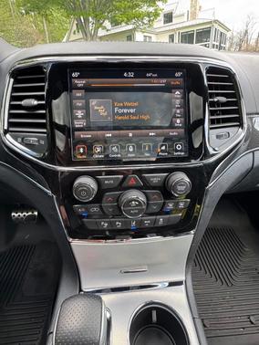 Gray 2020 Jeep Grand Cherokee SRT